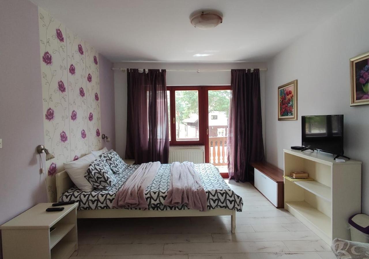 House Katja Hotel Йезерце Екстериор снимка