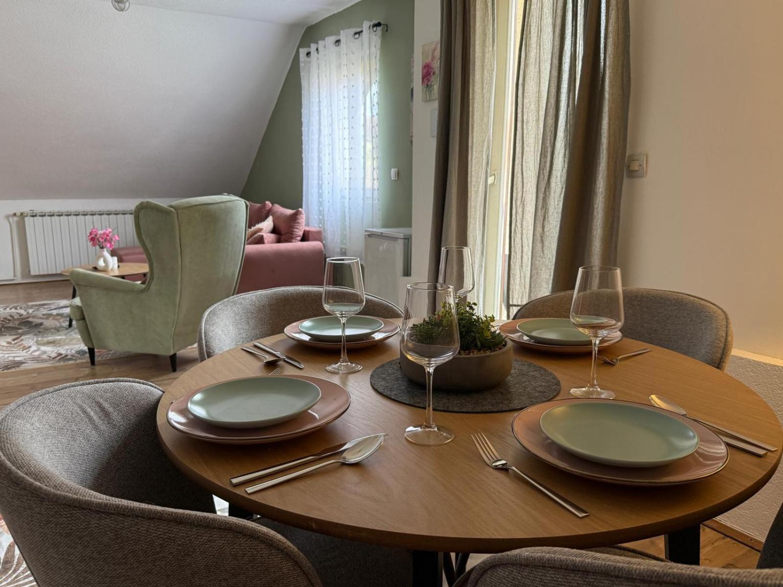 House Katja Hotel Йезерце Екстериор снимка